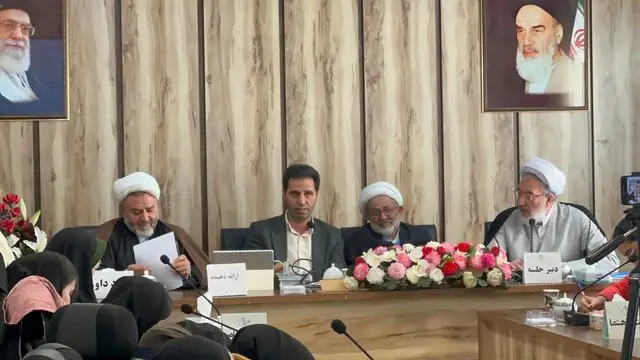 گزارشی از کرسی علمی ترویجی «هم‌روحی در زندگی زناشویی برمبنای سه سیر فلسفی»در دانشگاه تبریز
