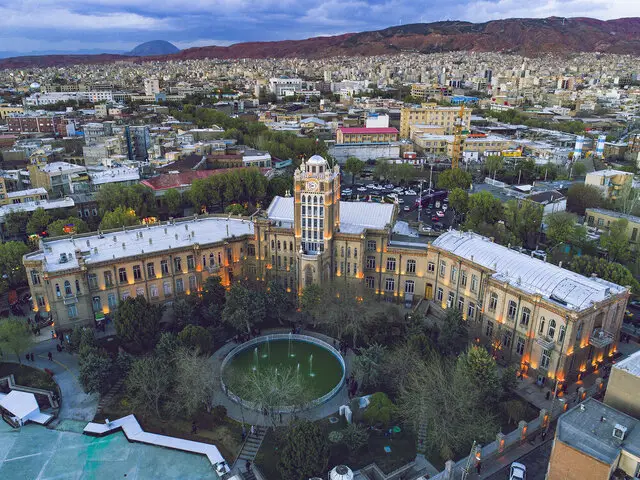 عمارت تاریخی ساعت تبریز پس از مرمت؛ آماده استقبال شگفت‌انگیز نوروزی‌ها!