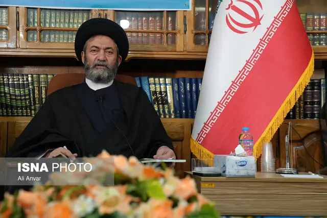 نقشه آینده کشور باید توسط نخبگان ترسیم شود