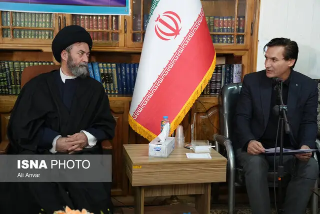 نقشه آینده کشور باید توسط نخبگان ترسیم شود