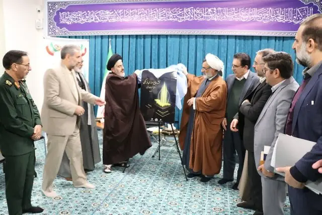 مجموعههای فرهنگی در قالب یک جبهه منسجم در مقابل دشمن وارد میدان شوند