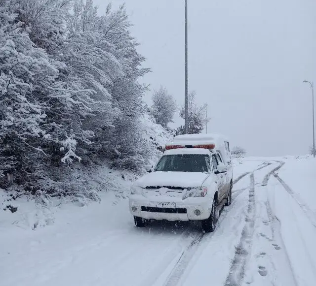 بارش برف شدید در مازندران؛ ۴۳ راه روستایی همچنان مسدود است!
