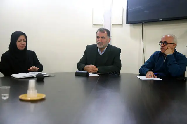 هوش مصنوعی چگونه رسانه‌ها و ارتباطات انسانی را متحول می‌کند؟ بررسی چالش‌ها و فرصت‌ها در دانشگاه آزاد تهران