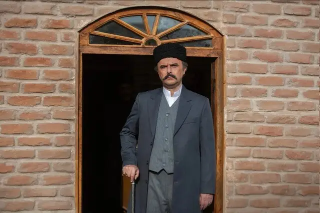 جدایی ناگهانی علی مصفا از «بامداد خمار»؛ دلیل اختلاف مالی چیست؟