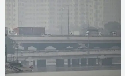 آلودگی بی‌سابقه در پایتخت ویتنام؛ نفس کشیدن به کابوس تبدیل شد!