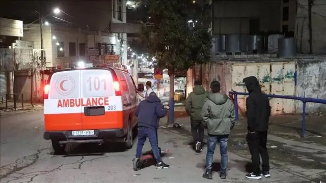 حمله بی‌سابقه شهرک‌نشینان به نابلس؛ مرد فلسطینی زیر چرخ خودروها جان سالم برد!