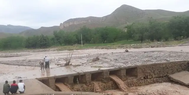 معاون فرماندار کلات: چرا هنوز نتوانستیم از سیلاب‌های بارانی بهره‌برداری کنیم؟