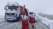 نجات معجزه‌آسا ۹۳ گرفتار برف و کولاک در خراسان شمالی توسط هلال‌احمر!