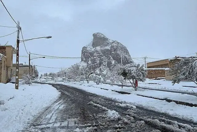 چنارناز؛ رکورددار بارش‌های سنگین استان یزد در میان سرمای بی‌سابقه!‌