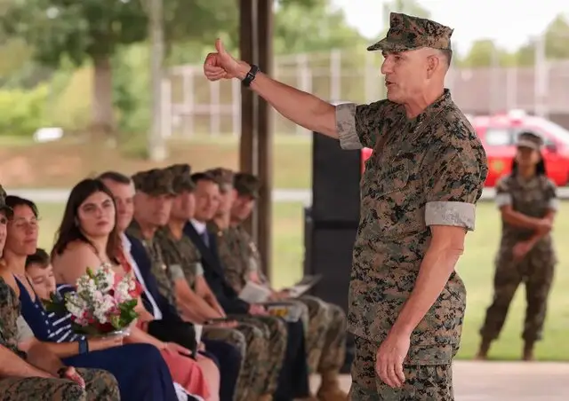 ترامپ ژنرال نیروی دریایی را برای فرماندهی حساس جنوبی آمریکا معرفی کرد!