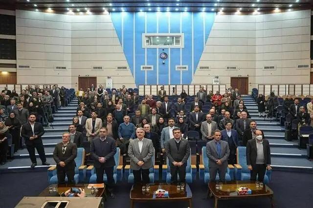 آیین باشکوه تقدیر از سرآمدان علمی و آزمایشگاهی کشور با حضور معاون علمی رئیس‌جمهور آغاز شد