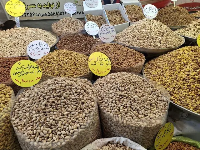 نوسان قیمت‌ها و رکود بازار؛ یلدا امسال متفاوت از انتظار