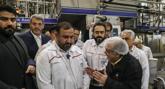 بازدید ویژه دادستان تهران از پگاه؛ نظارت دقیق بر کیفیت و سلامت محصولات لبنی