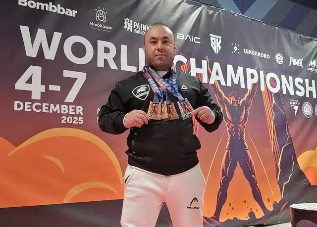 درخشش بی‌نظیر قهرمان شیرازی در مسابقات جهانی پاورلیفتینگ مسکو