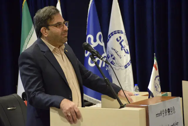 رئیس جهاددانشگاهی فارس: مناظره، کلید طلایی پرورش خرد جمعی در دانشگاه‌ها