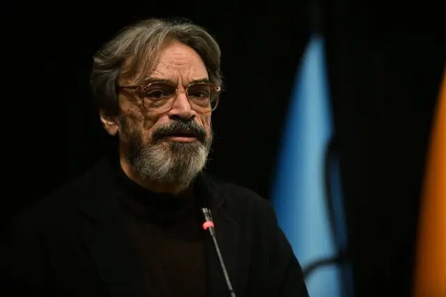 حسین علیزاده افشا می‌کند؛ واقعیت تلخ پشت موسیقی‌ بازاری و پول‌های کثیف!