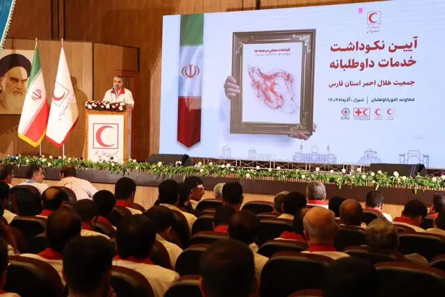 بیش از یک میلیون داوطلب هلال‌احمر؛ قهرمانان بی‌ادعای نجات در سراسر ایران
