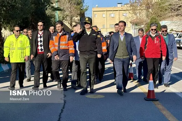 آماده‌باش زمستانی پلیس و امدادگران یزد/۹۶ تیم در محورهای برف‌گیر مستقر شدند