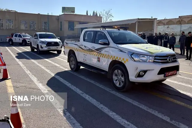 آماده‌باش زمستانی پلیس و امدادگران یزد/۹۶ تیم در محورهای برف‌گیر مستقر شدند