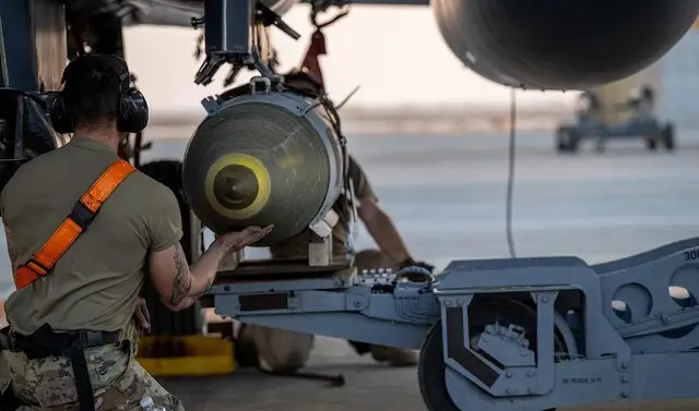 هواپیمای باری نظامی آمریکا در پایگاه الشدادی سوریه به زمین نشست؛ چه اهدافی پشت پرده است؟