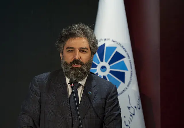 چرا ارز صادراتی به کشور بازنمی‌گردد؟ هشدار جدی اتاق بازرگانی به سیاست‌گذاران!