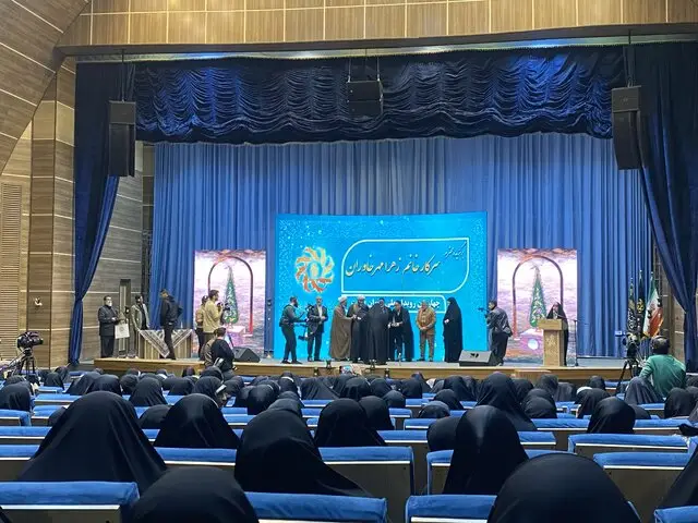 تجلیل ویژه از بانوان پیشکسوت هیئت‌های مذهبی؛ نقش بی‌بدیل در جریان‌سازی فرهنگی روضه‌های خانگی