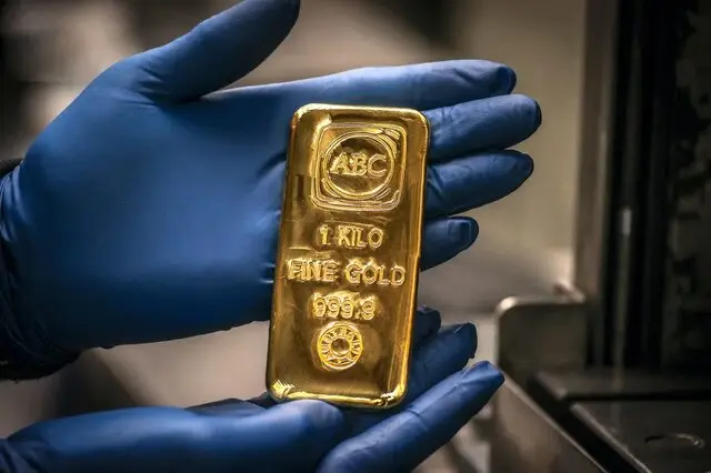 طلای جهانی در آستانه عبور تاریخی از سقف ۴۵۰۰ دلار؛ آیا رکورد جدید ثبت می‌شود؟