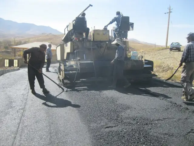 پیشرفت شگفت‌انگیز در بهسازی معابر روستایی ملایر؛ تحول بزرگ در مسیرهای خاکی!