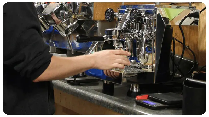 تعمیرات اسپرسوساز نوا و راهکارهایی برای افزایش طول عمر دستگاه شما