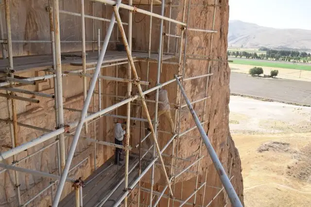 مرمت در بلندای تاریخ؛ آرامگاه خشایارشا در نقش رستم زیر چتر حفاظت تخصصی