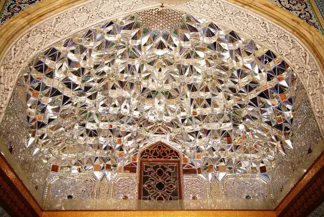 چرا هنر آینه‌کاری ایرانی سرانجام در فهرست جهانی یونسکو جا گرفت؟