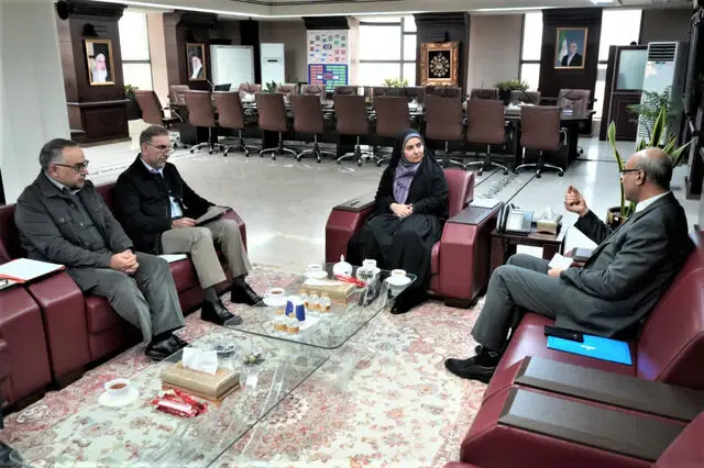 شتاب بی‌سابقه در پروژه‌های راه و مسکن کرمانشاه؛ وعده‌های وزیر راه تحقق می‌یابد؟