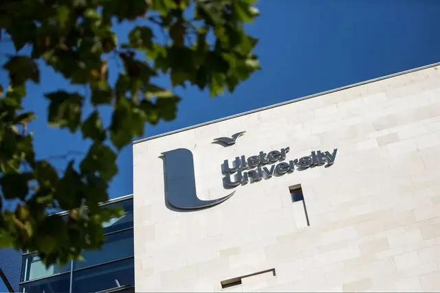 تناقض عجیب دانشگاه اولستر؛ مدیران در سفرهای لوکس، کارکنان در فشار بی‌سابقه!