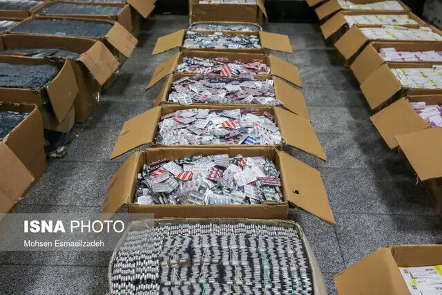 معاون زاهدان فاش کرد: بخش بزرگی از داروهای قاچاق از داخل کشور بیرون می‌روند!