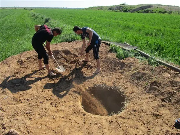 عملیات ضربتی در نهاوند؛ ۹ حلقه چاه غیرمجاز با دبی ۲۷ لیتر برثانیه مسدود شد!