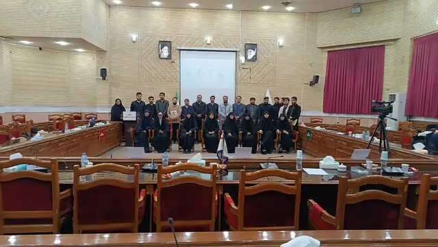 پایان نفس‌گیر مناظرات دانشجویی قم؛ تیم‌ها چه استدلال‌هایی مطرح کردند؟