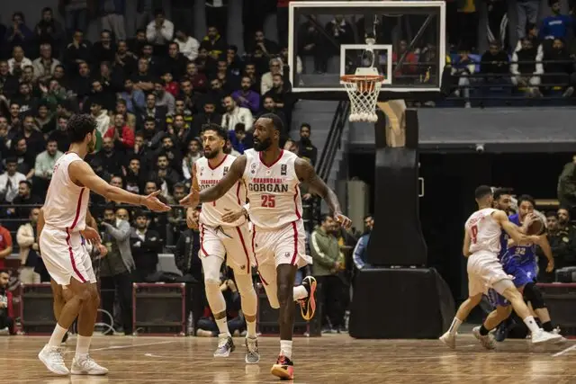 شهرداری گرگان با درخشش همیلتون صدر جدول لیگ بسکتبال را تصاحب کرد!