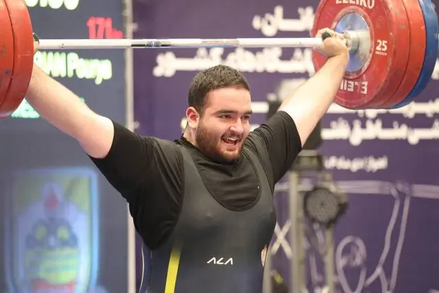 شکستن دو باره رکورد جهان در کمتر از ۲ دقیقه توسط فوق‌سنگین‌های نوجوان وزنه‌برداری!