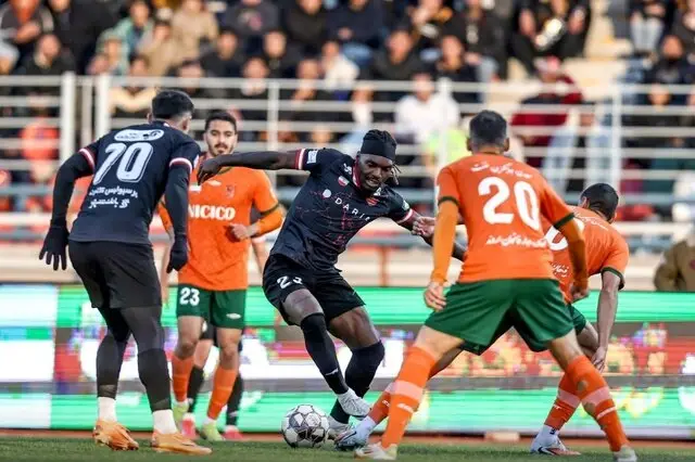 لحظات داغ و نفس‌گیر در دیدار پرسپولیس و مس رفسنجان؛ چه اتفاقاتی رقم خورد؟