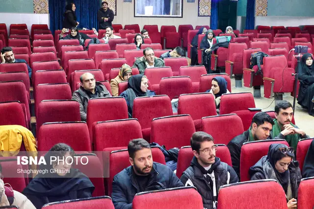 مناظره داغ دانشجویان در سومین روز مسابقات ملی مناظره‌های دانشجویان در اصفهان