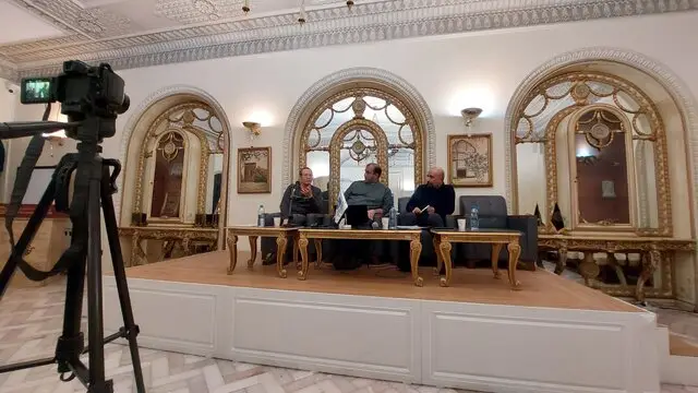 «پیگیر اخبار نباشید» در محکمه روزنامهنگاران/ تجویز بیخبری برای ایران، دعوت به انفعال است