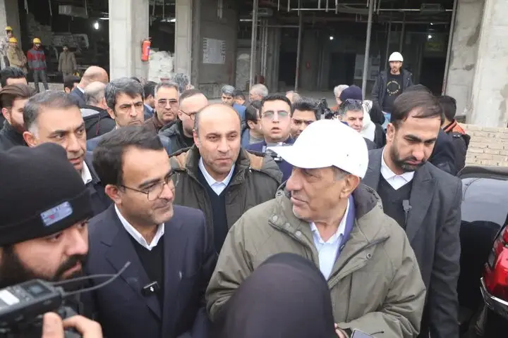 بازدید معاون اجرایی رئیس‌جمهور و استاندار تهران از بیمارستان مفتح ورامین