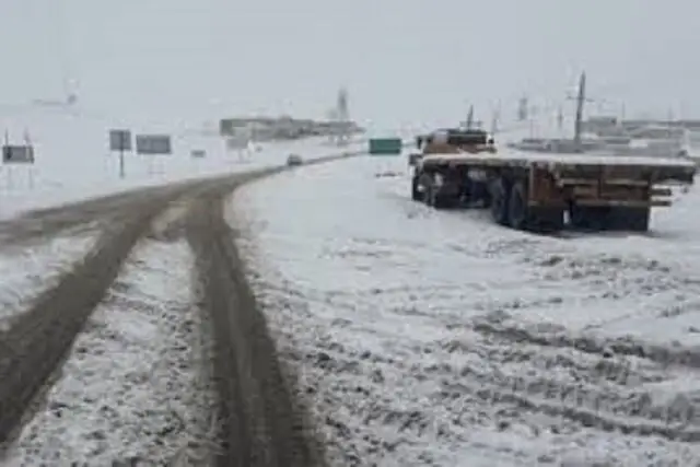 تردد خودروهای سنگین در گردنه‌ اسدلی در خراسان شمالی ممنوع شد