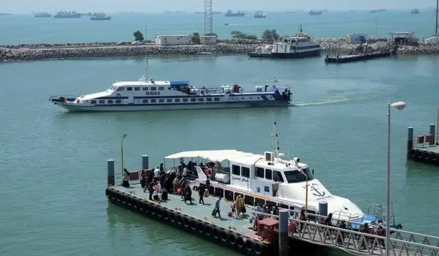 تردد شناورهای مسافری بندرعباس به قشم و هرمز بدون وقفه انجام می‌شود