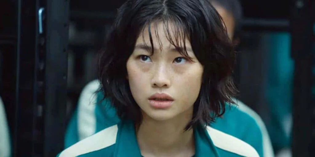 پیراهن نقرهای هو یون جونگ