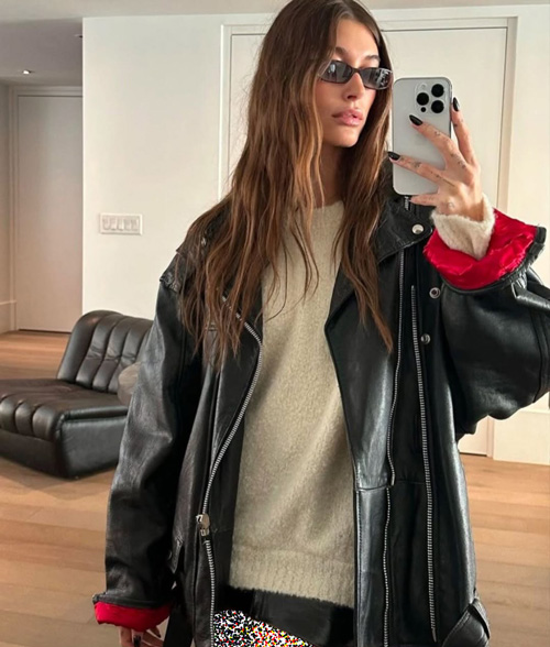 کتهای چرم هیلی بیبر