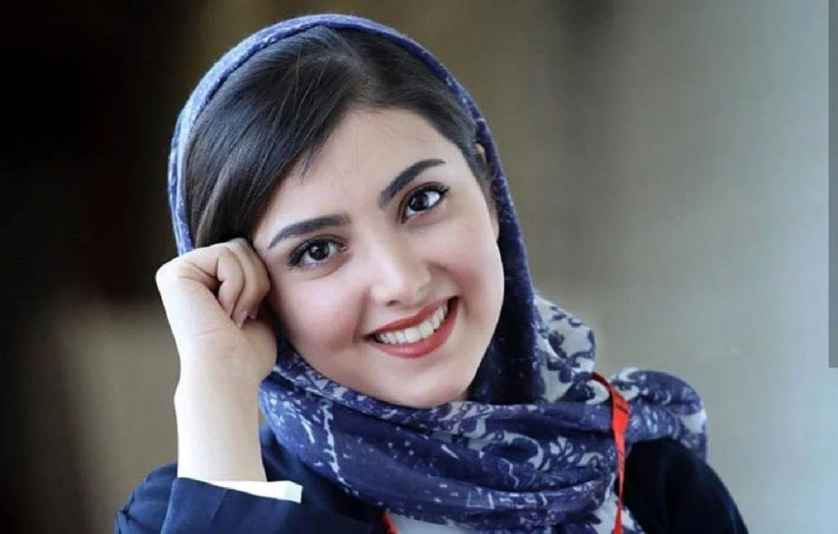 نگاهی به دکوراسیون سبز و پرانرژی اتاق خواب زیبا کرمعلی بازیگر جوان سینما