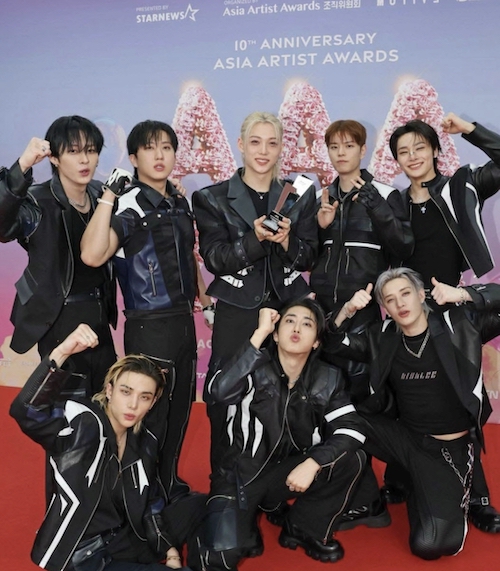 کرهایها در مراسم AAA