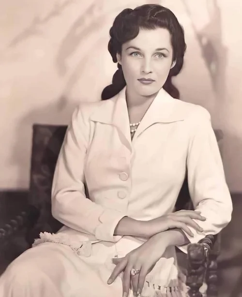 جواهرات فوزیه در روز عروسی