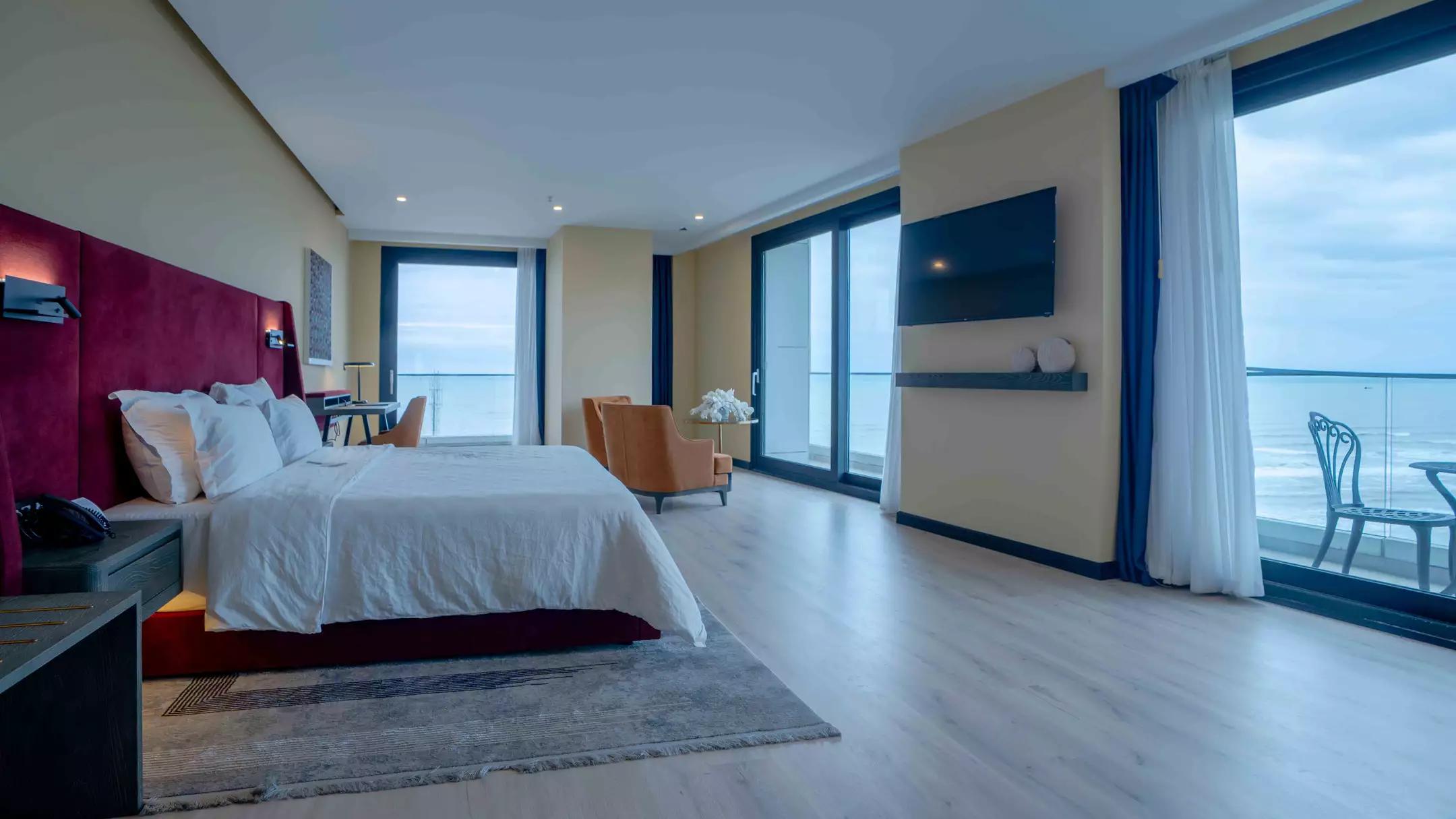 هتل اراز - بهترین هتل نوشهر